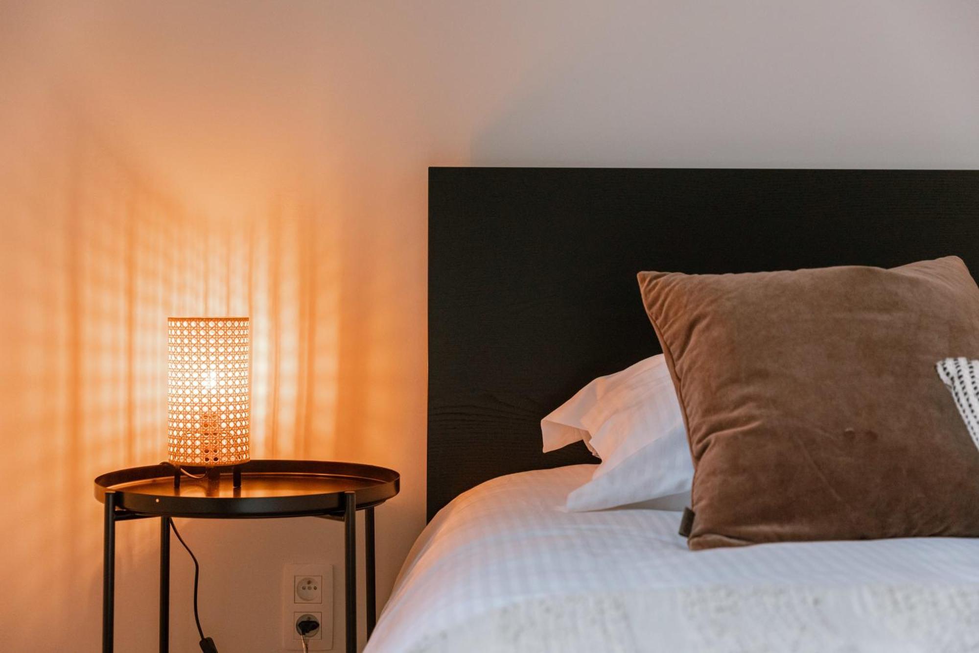 Huswell - Charming Just Steps From The Beach.